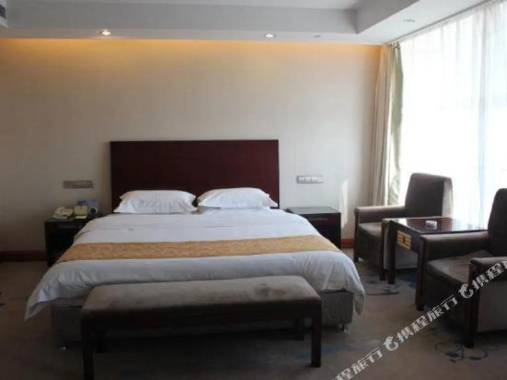 Bed in Jincheng Pacific Hotel