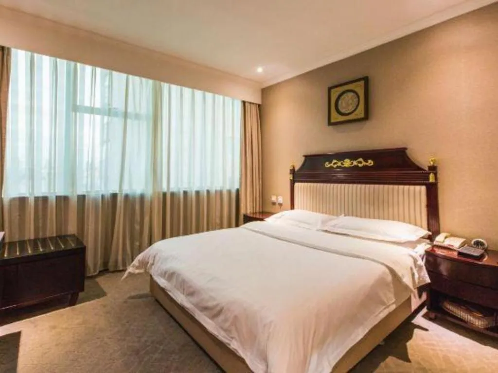 Bed in Jincheng Pacific Hotel