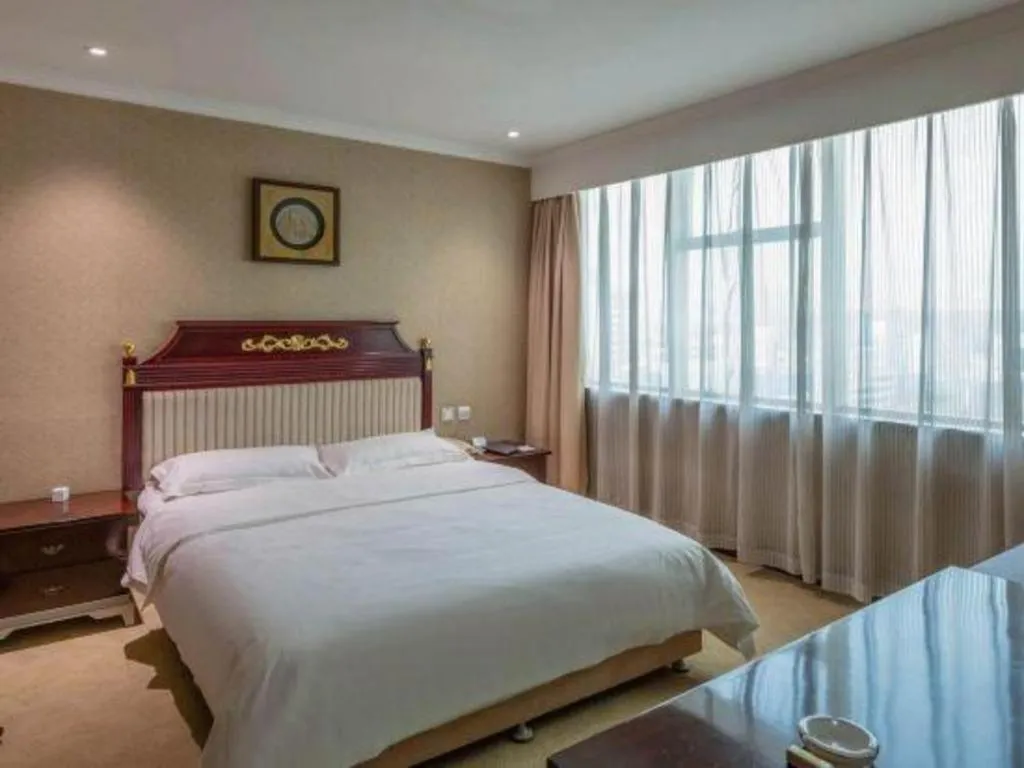 Bed in Jincheng Pacific Hotel