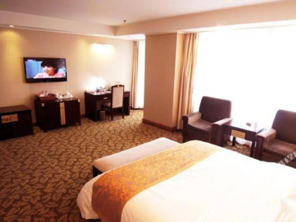 Bed in Jincheng Pacific Hotel