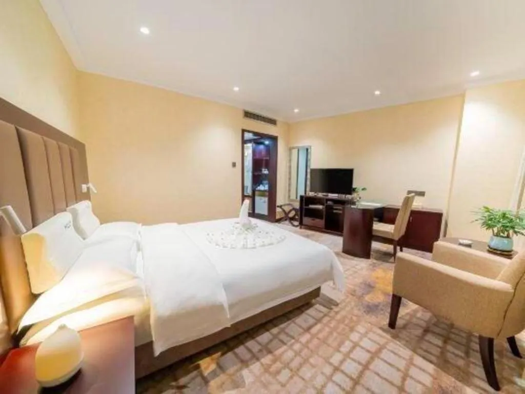 Bed in Jincheng Pacific Hotel