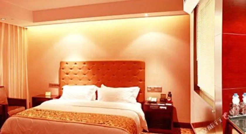 Bed in Jincheng Pacific Hotel