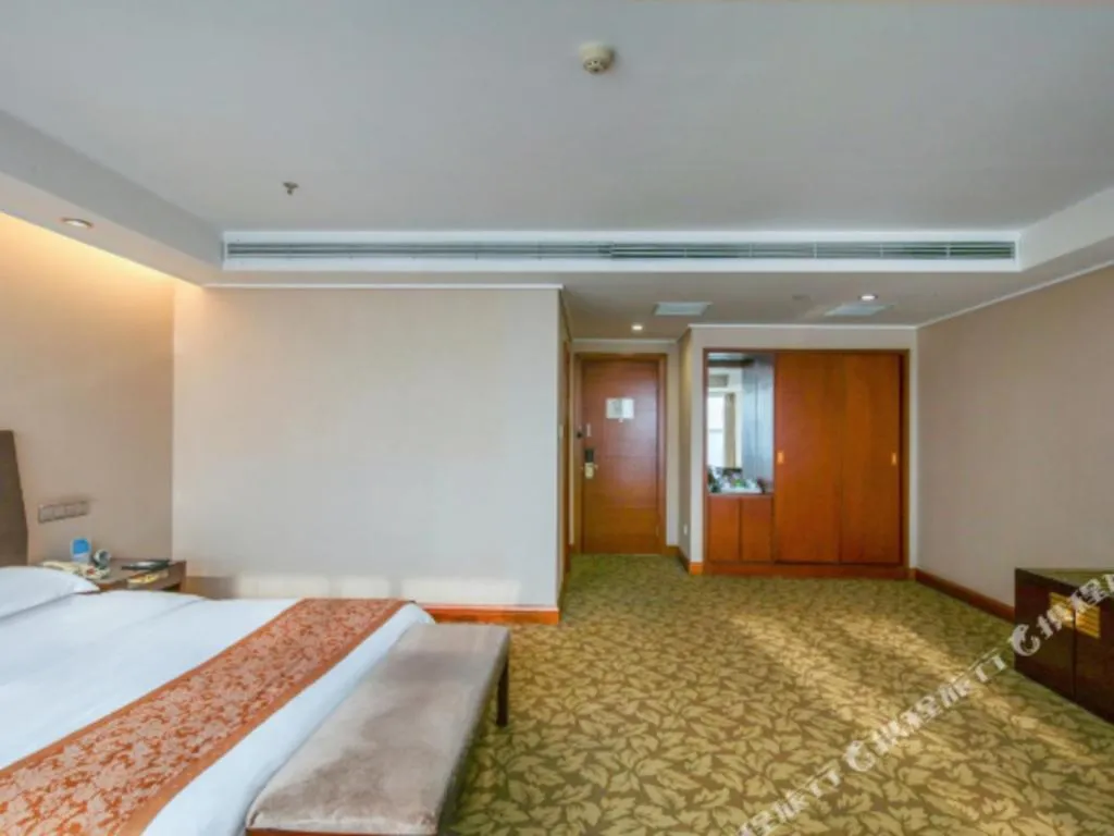 Bed in Jincheng Pacific Hotel