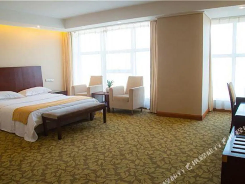 Bed in Jincheng Pacific Hotel