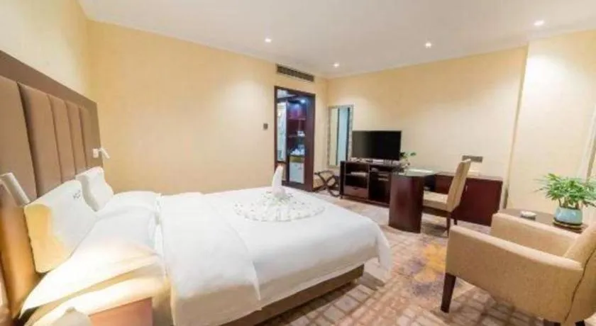 Bed in Jincheng Pacific Hotel