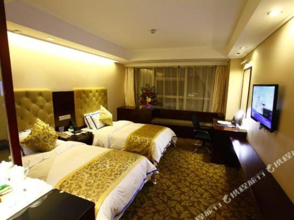 Bed in Jincheng Pacific Hotel
