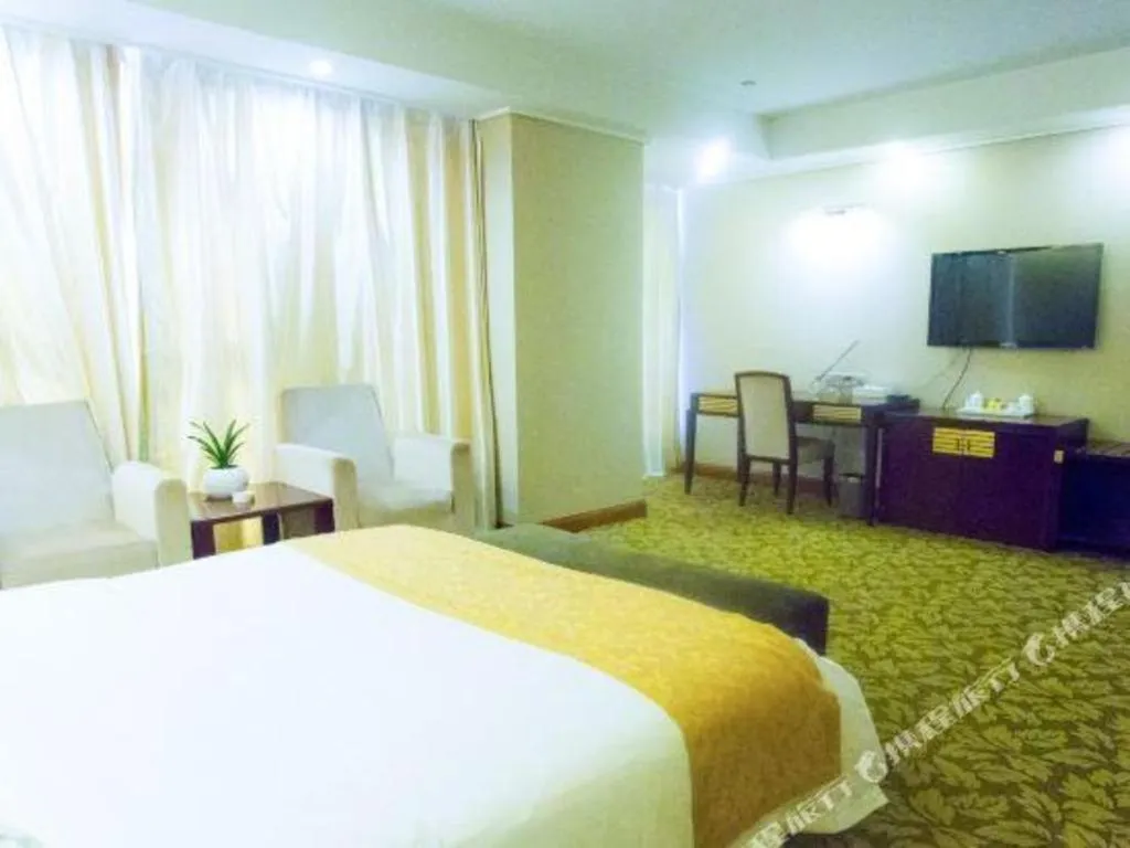 Bed in Jincheng Pacific Hotel