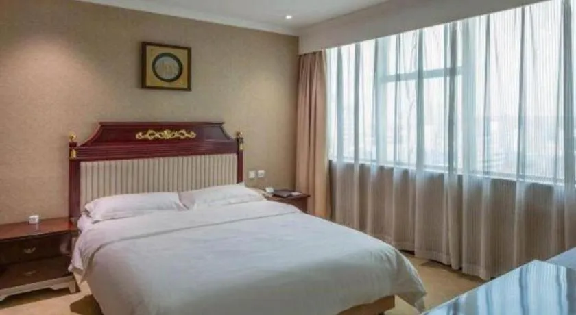 Bed in Jincheng Pacific Hotel