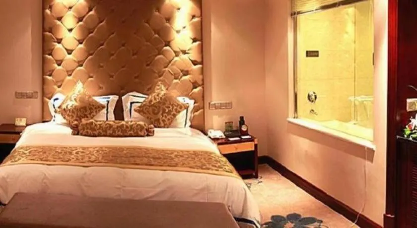 Bed in Jincheng Pacific Hotel