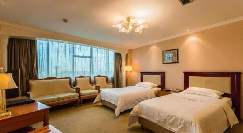 Bed in Jincheng Pacific Hotel