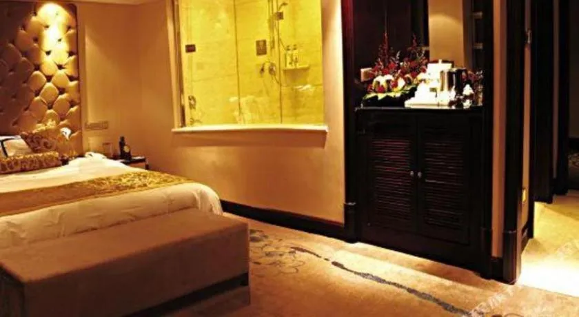 Bed in Jincheng Pacific Hotel