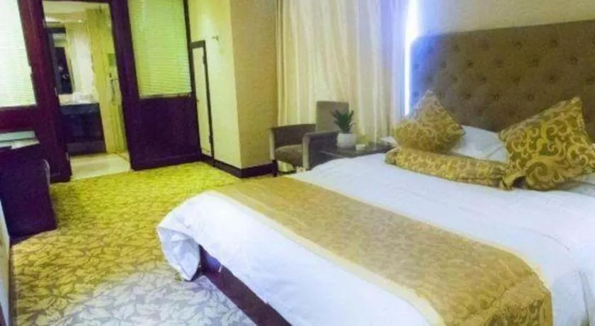 Bed in Jincheng Pacific Hotel