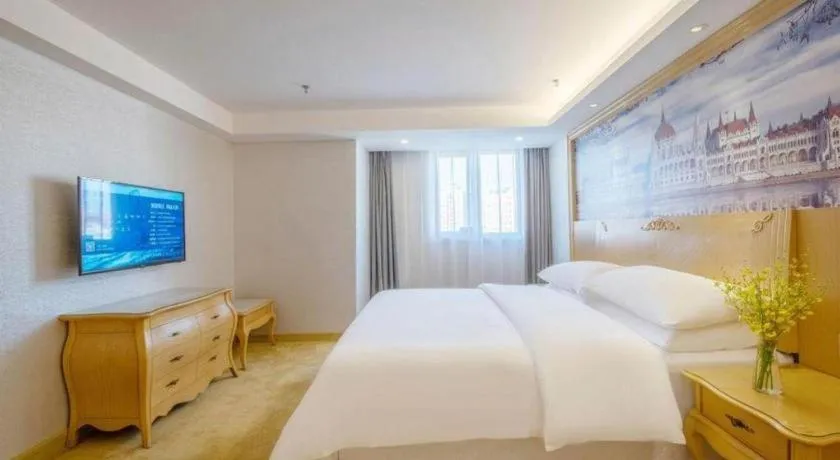 Bed in Guangna Hotel