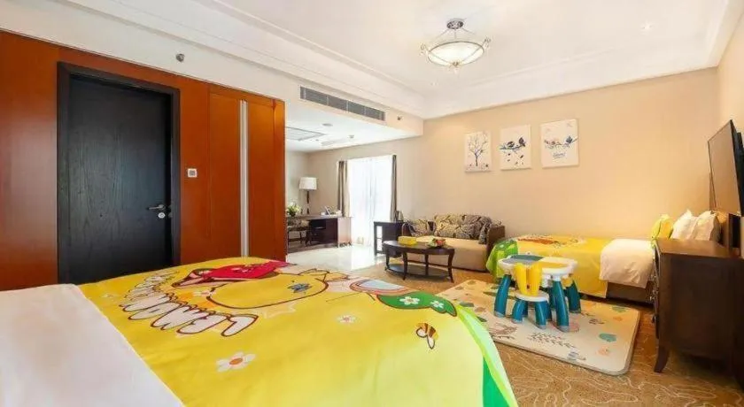 Bed in Qingdao Haidu Hotel