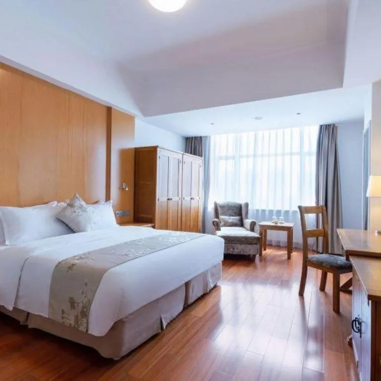 Bed in Qingdao Haidu Hotel