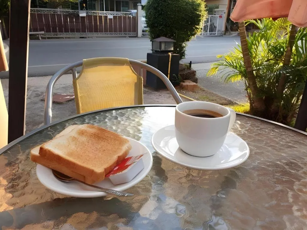 Baan Rim Khong Hotel