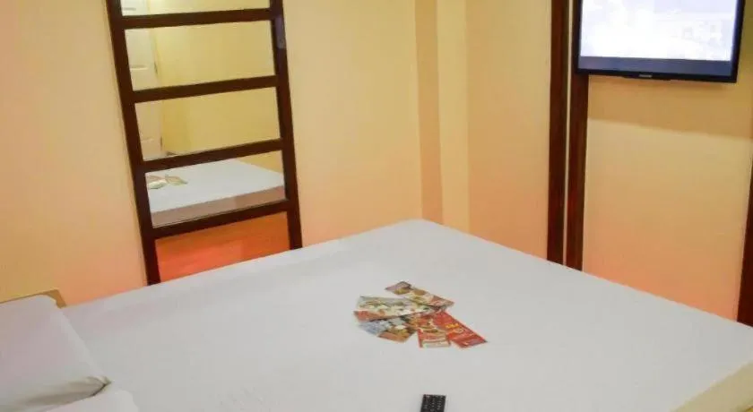 Bed in Hotel Sogo Mexico Pampanga