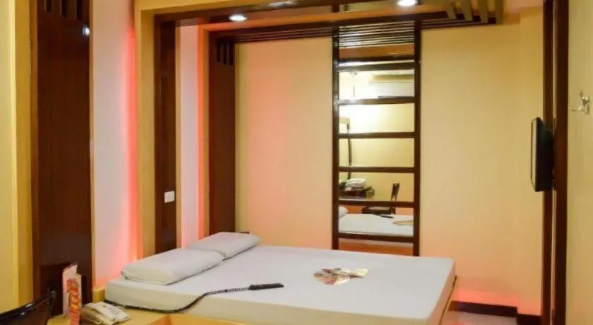 Bed in Hotel Sogo Mexico Pampanga