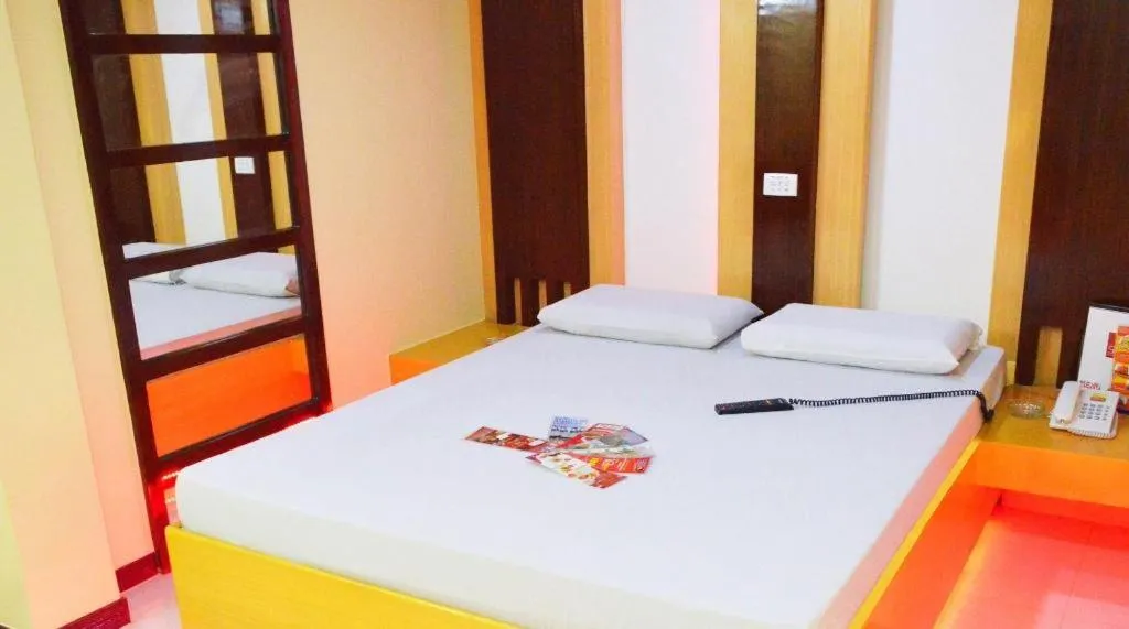 Bed in Hotel Sogo Mexico Pampanga