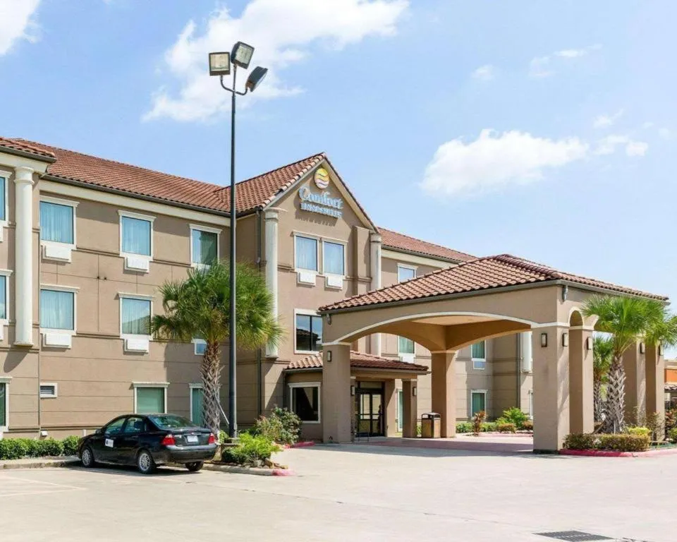 Comfort Inn & Suites Winnie