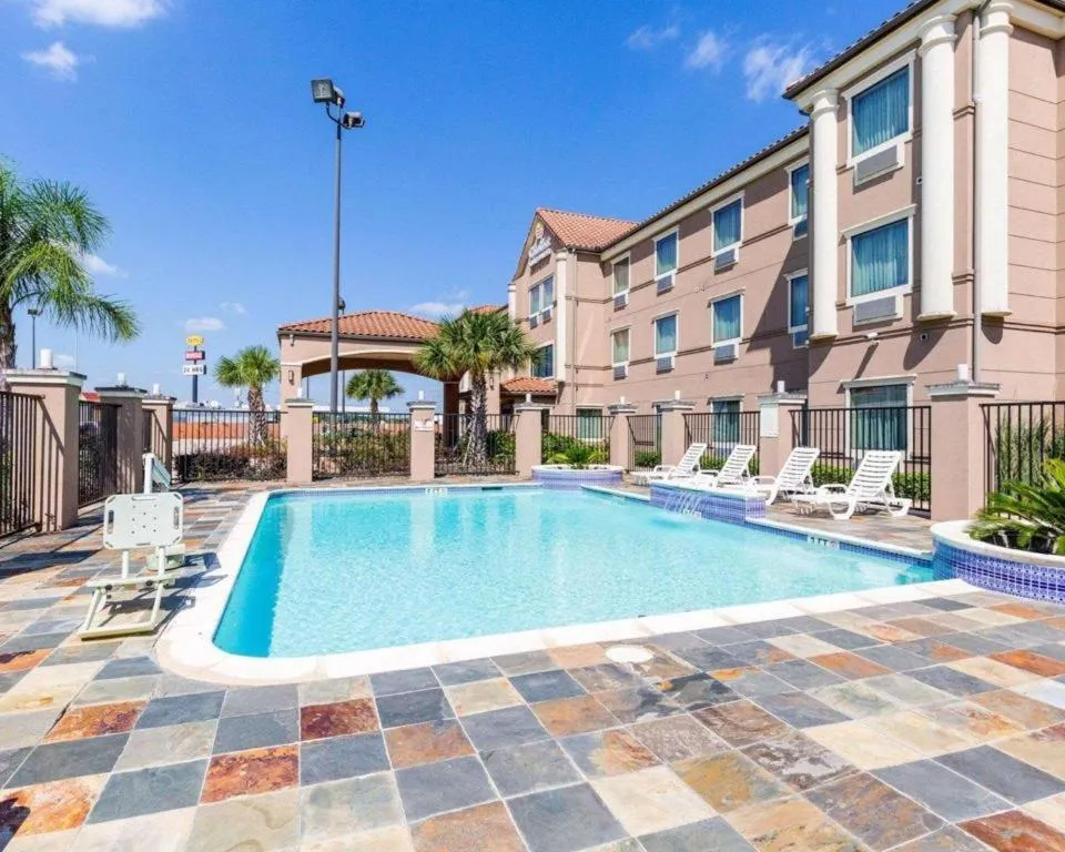 Comfort Inn & Suites Winnie