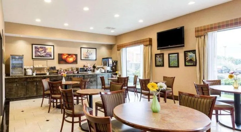 Comfort Inn & Suites Winnie