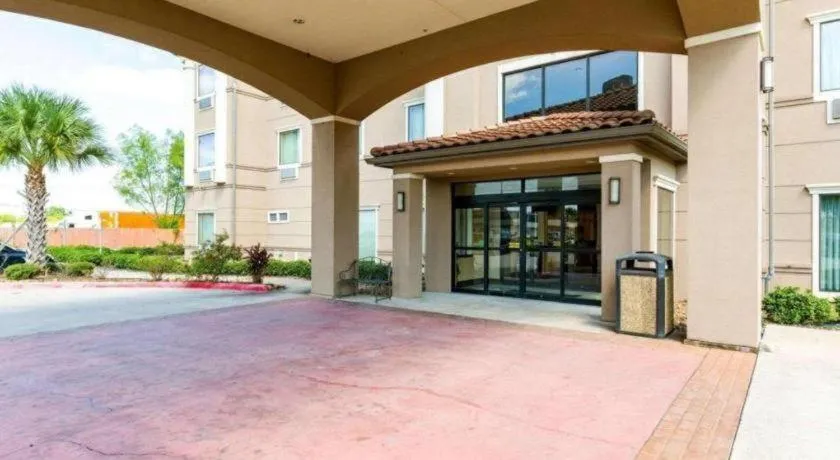 Comfort Inn & Suites Winnie