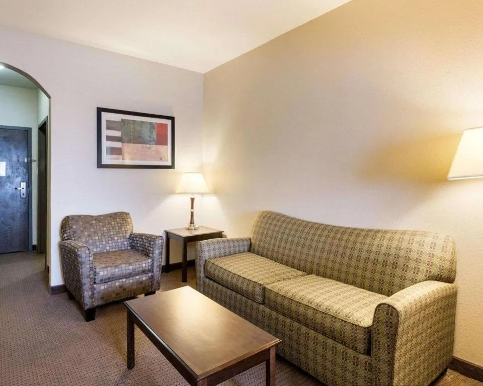 Comfort Inn & Suites Winnie
