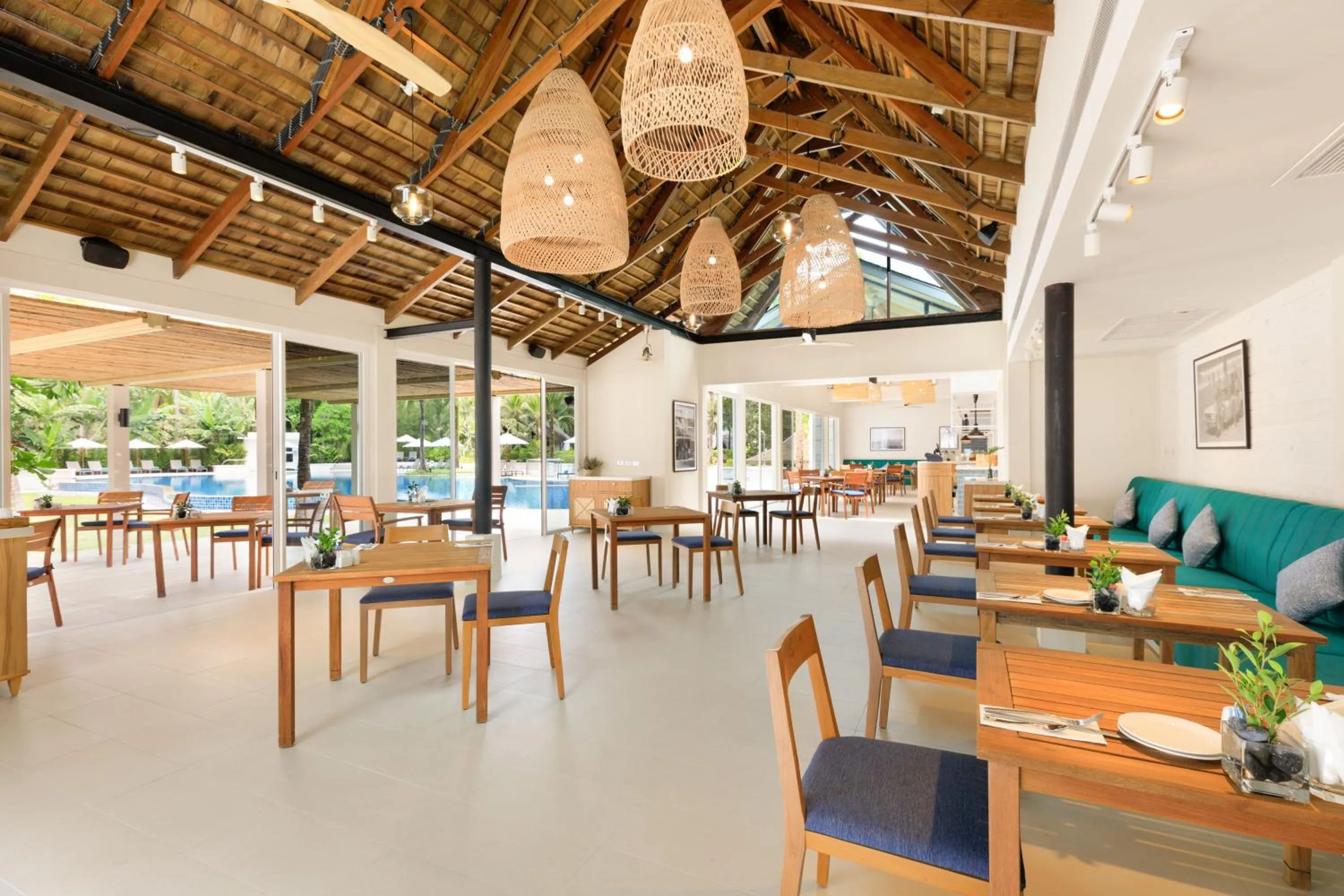 Restaurant/places to eat in OUTRIGGER Khao Lak Beach Resort