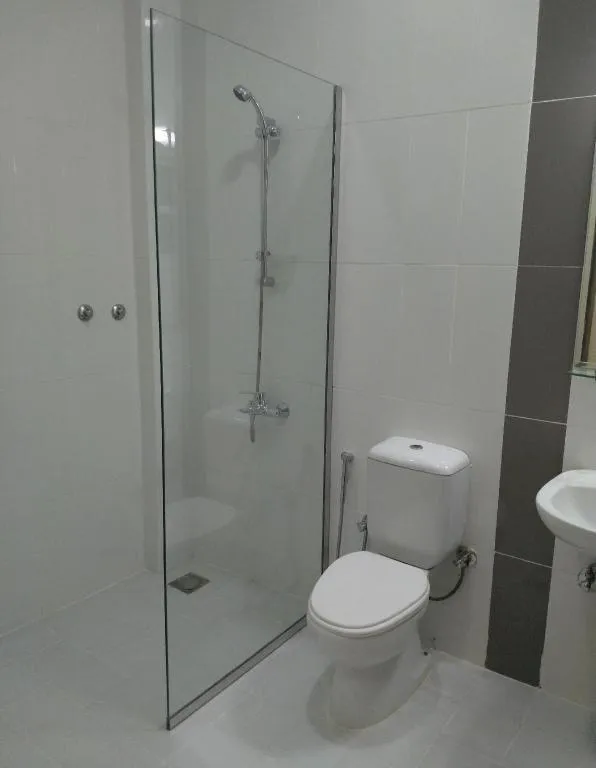 Sovereign Hotel - Marriage Certificate Required