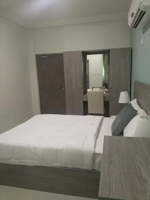 Bed in Sovereign Hotel - Marriage Certificate Required