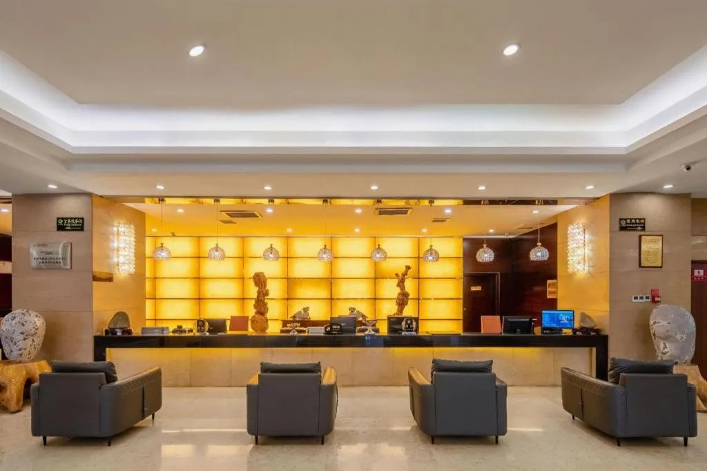 Aksu Pudong Holiday Hotel