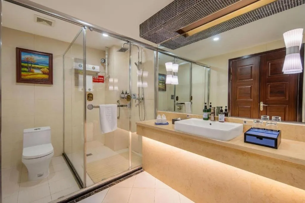 Aksu Pudong Holiday Hotel