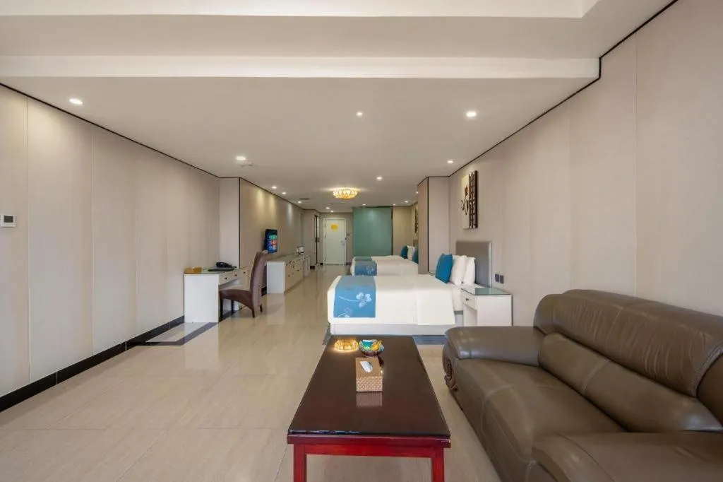 Aksu Pudong Holiday Hotel