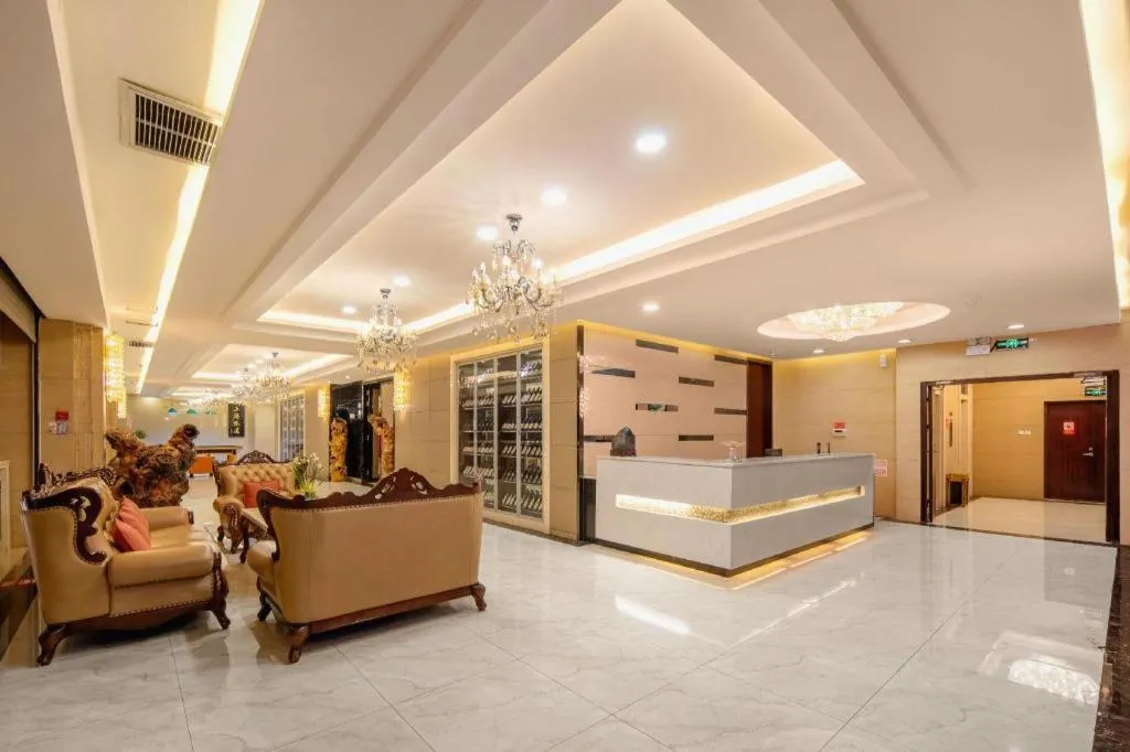 Aksu Pudong Holiday Hotel