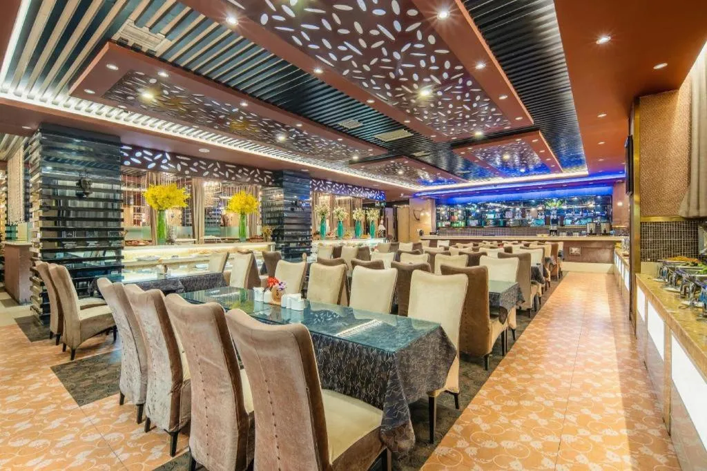 Aksu Pudong Holiday Hotel