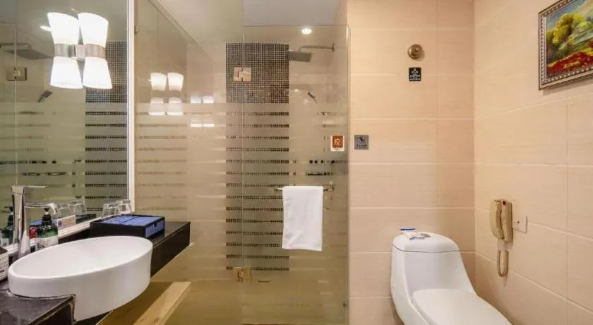 Aksu Pudong Holiday Hotel