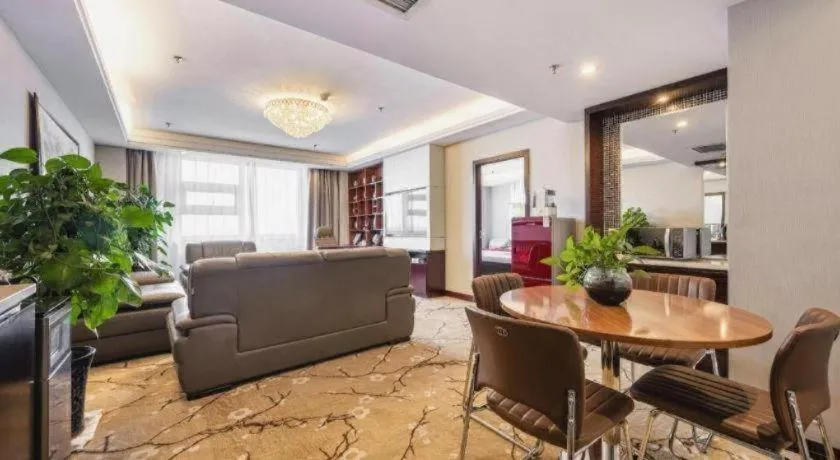 Aksu Pudong Holiday Hotel