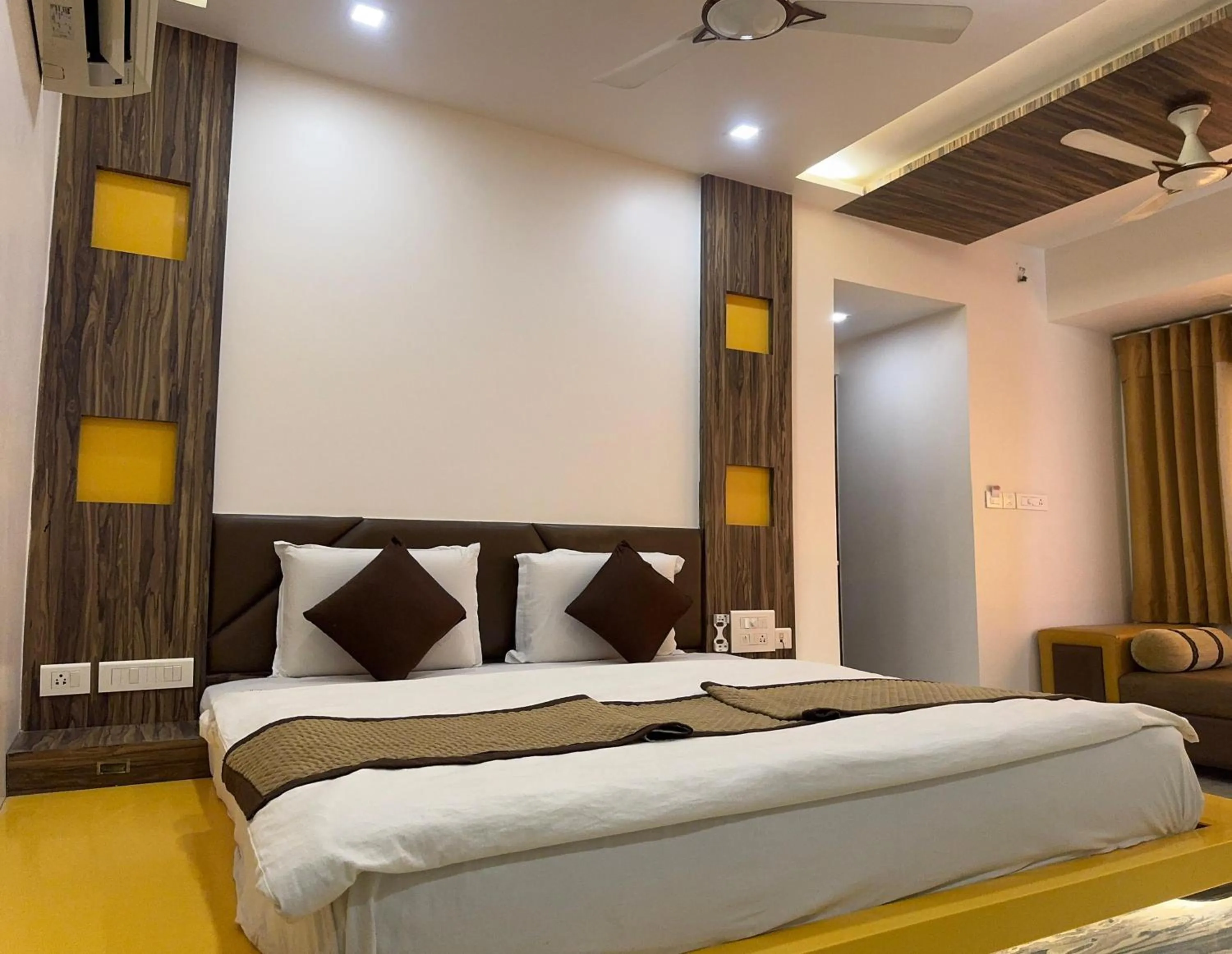 Bed in Hotel Kabir
