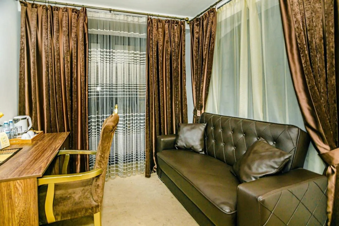 Seating area in Deniz İnn Hotel