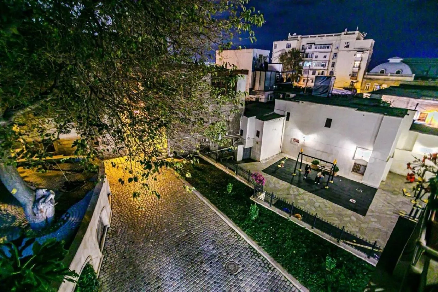 Night in Deniz İnn Hotel