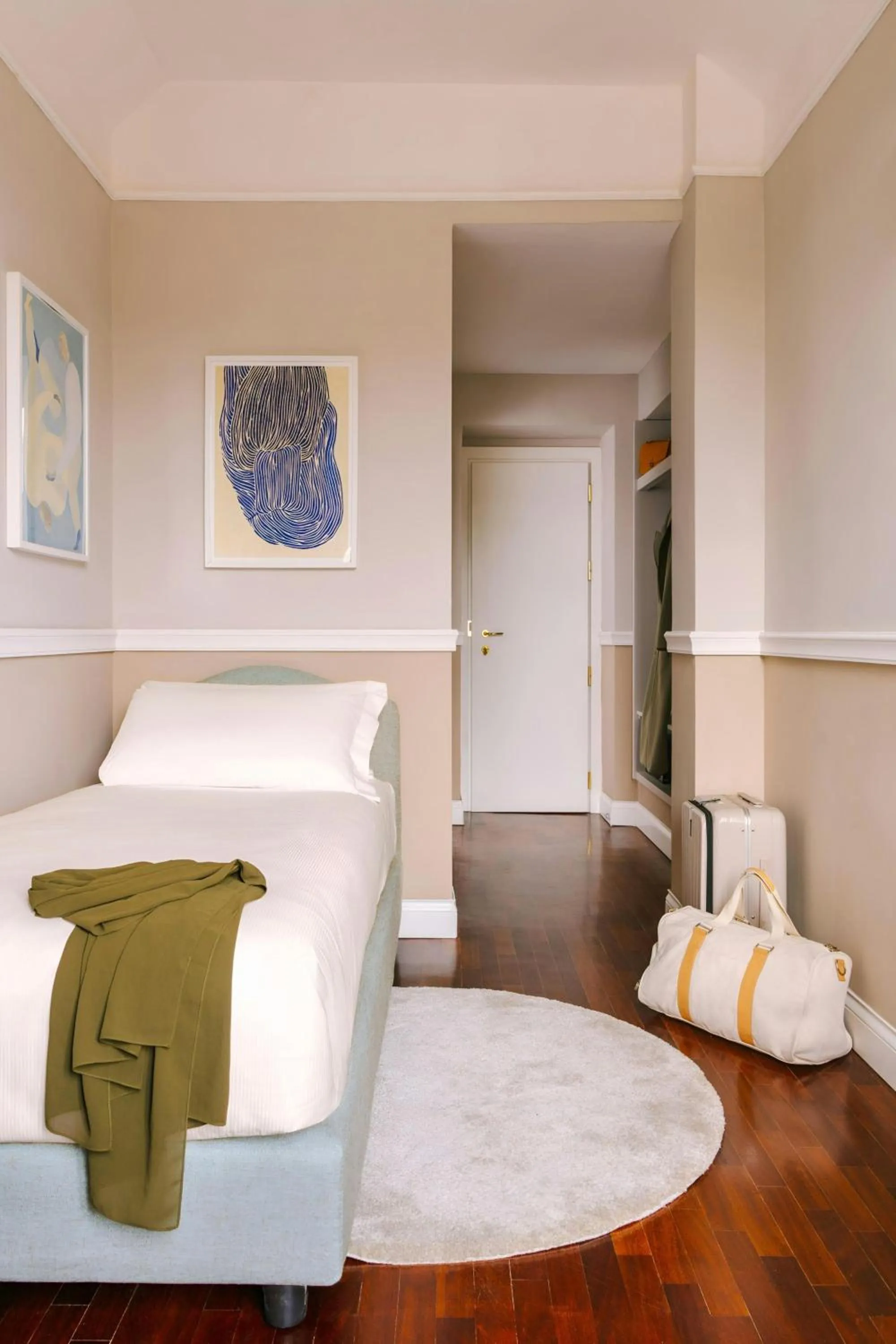 Bedroom, Bed in The Sonetto powered by Sonder