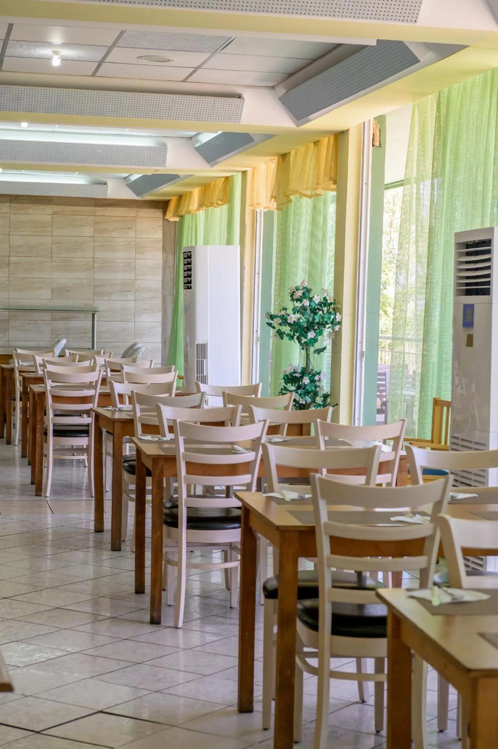 Restaurant/places to eat in Aqua Sun Village