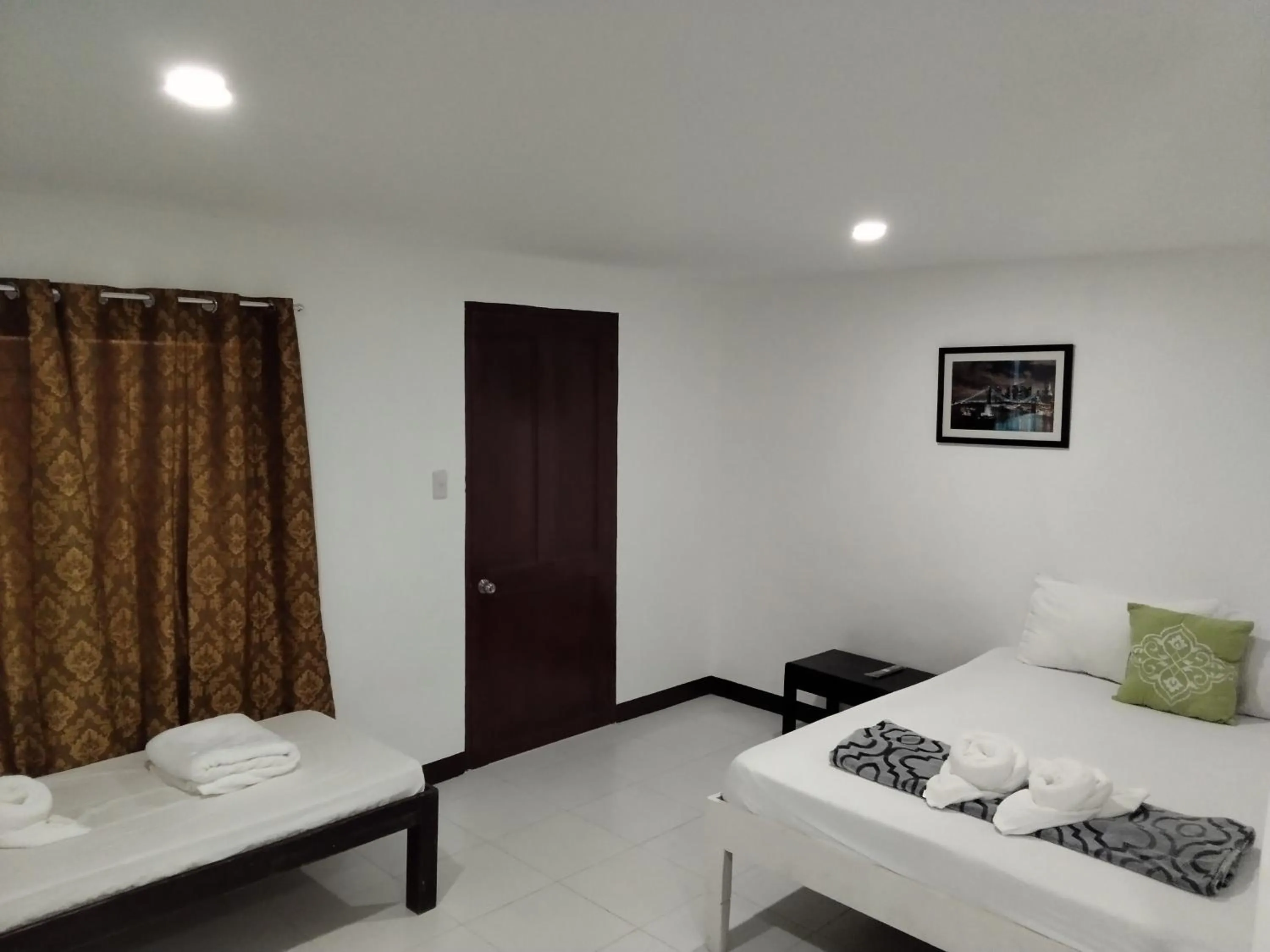 Bed in Moalboal Beach Front Hotel