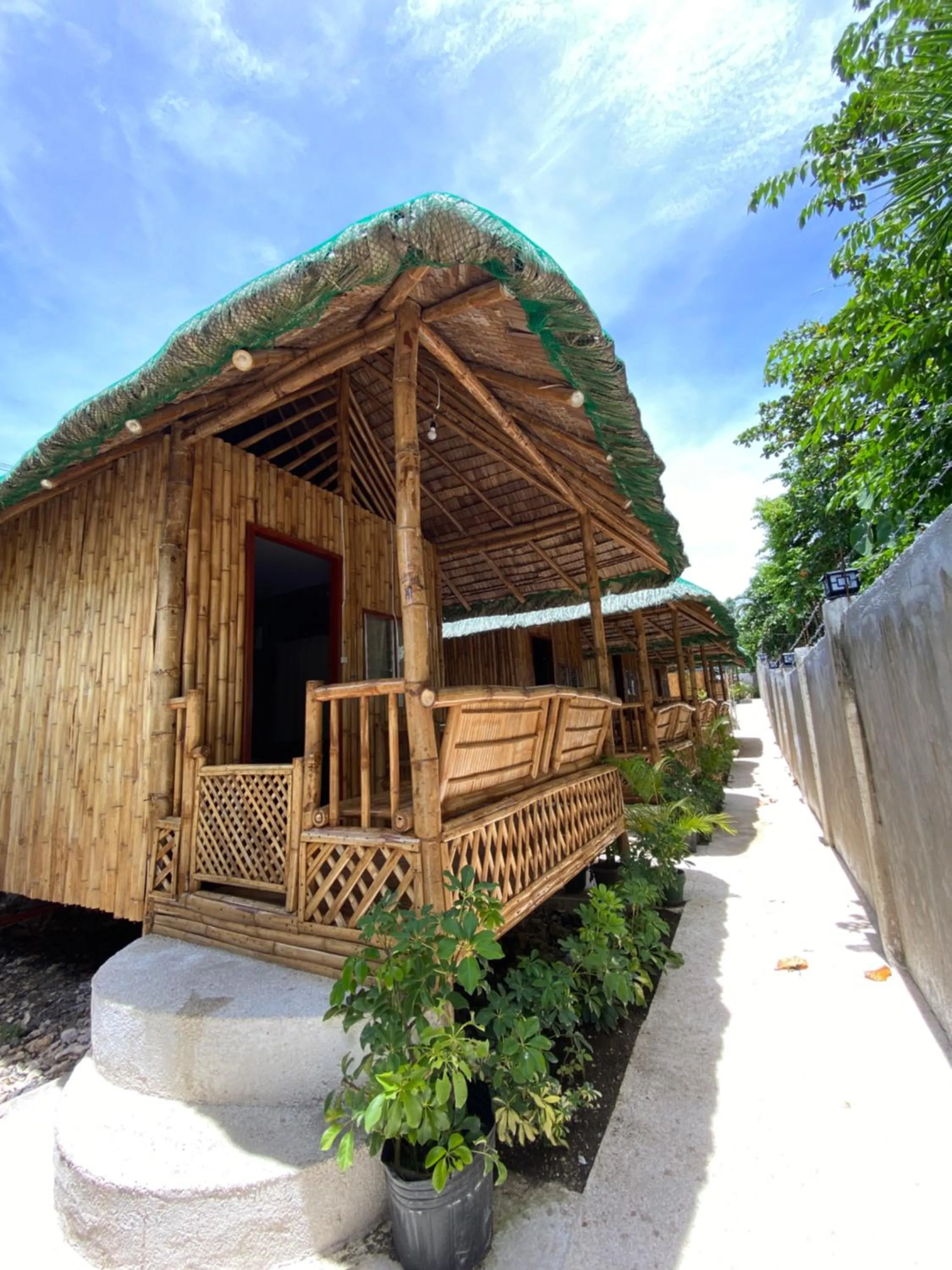 Moalboal Beach Front Hotel