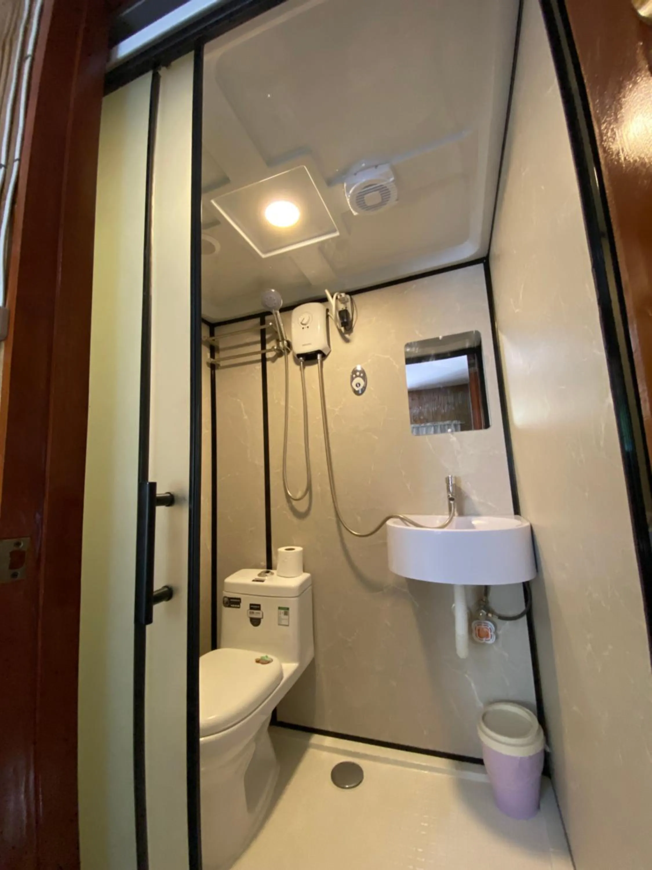 Moalboal Beach Front Hotel