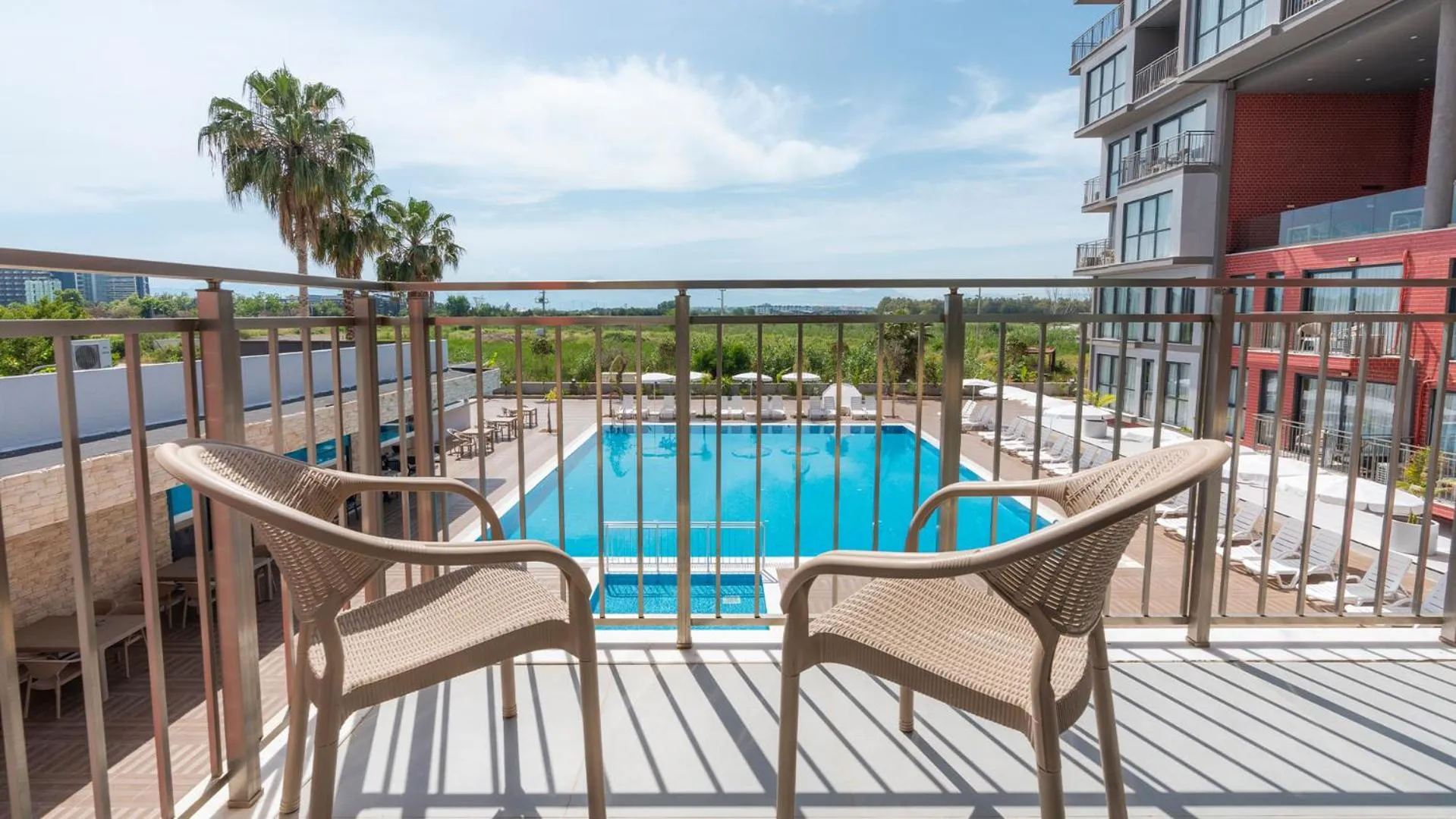 Evin Park Suit Lara & Spa