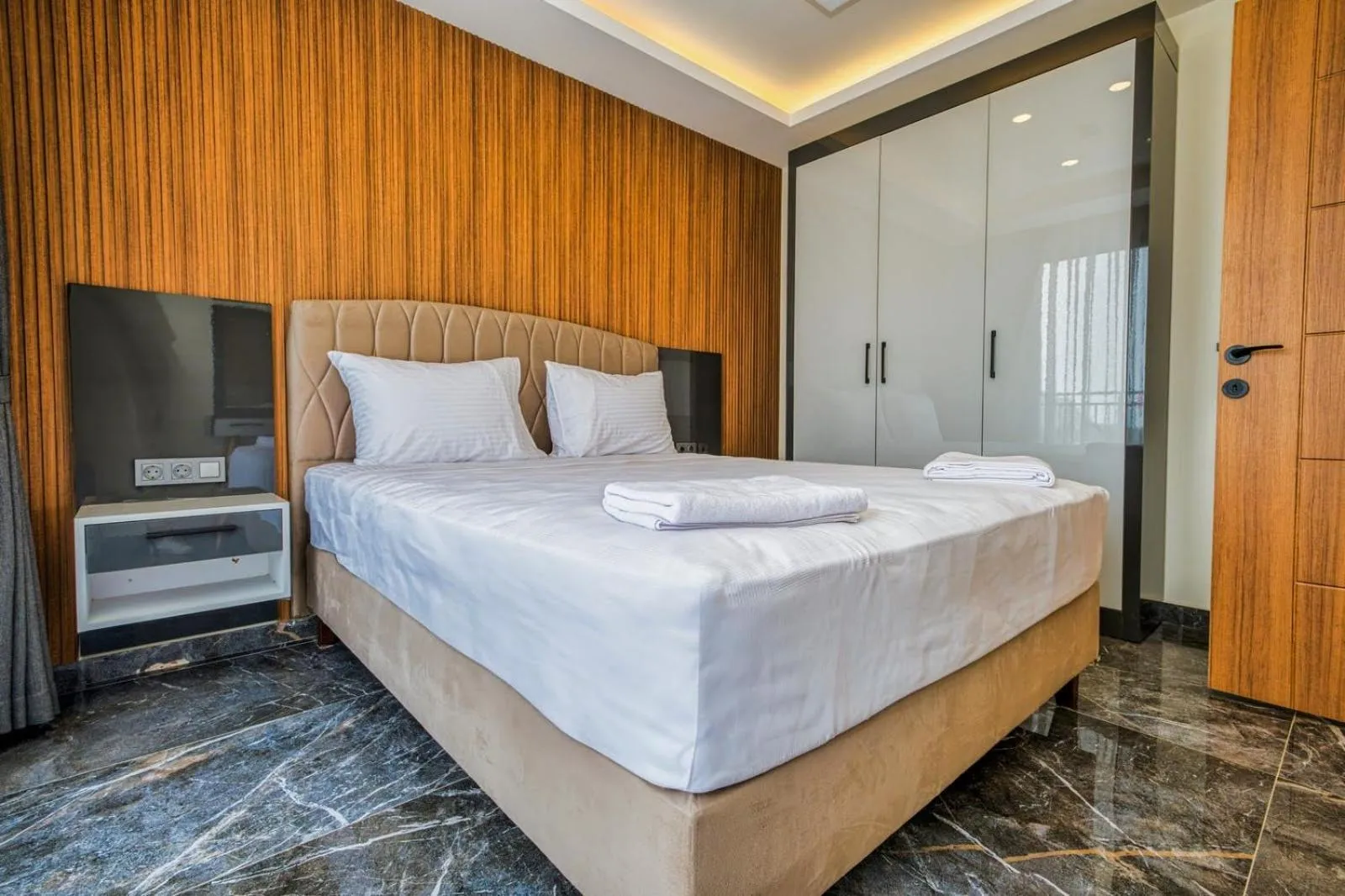 Bedroom, Bed in Evin Park Suit Lara & Spa