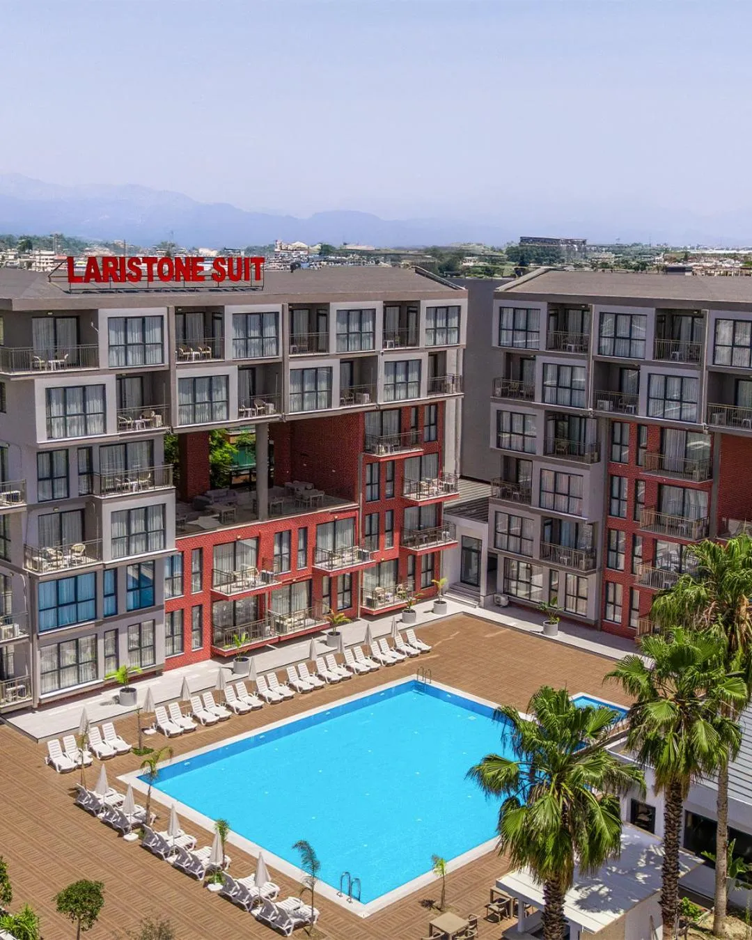 Laristone Suite Spa Hotel