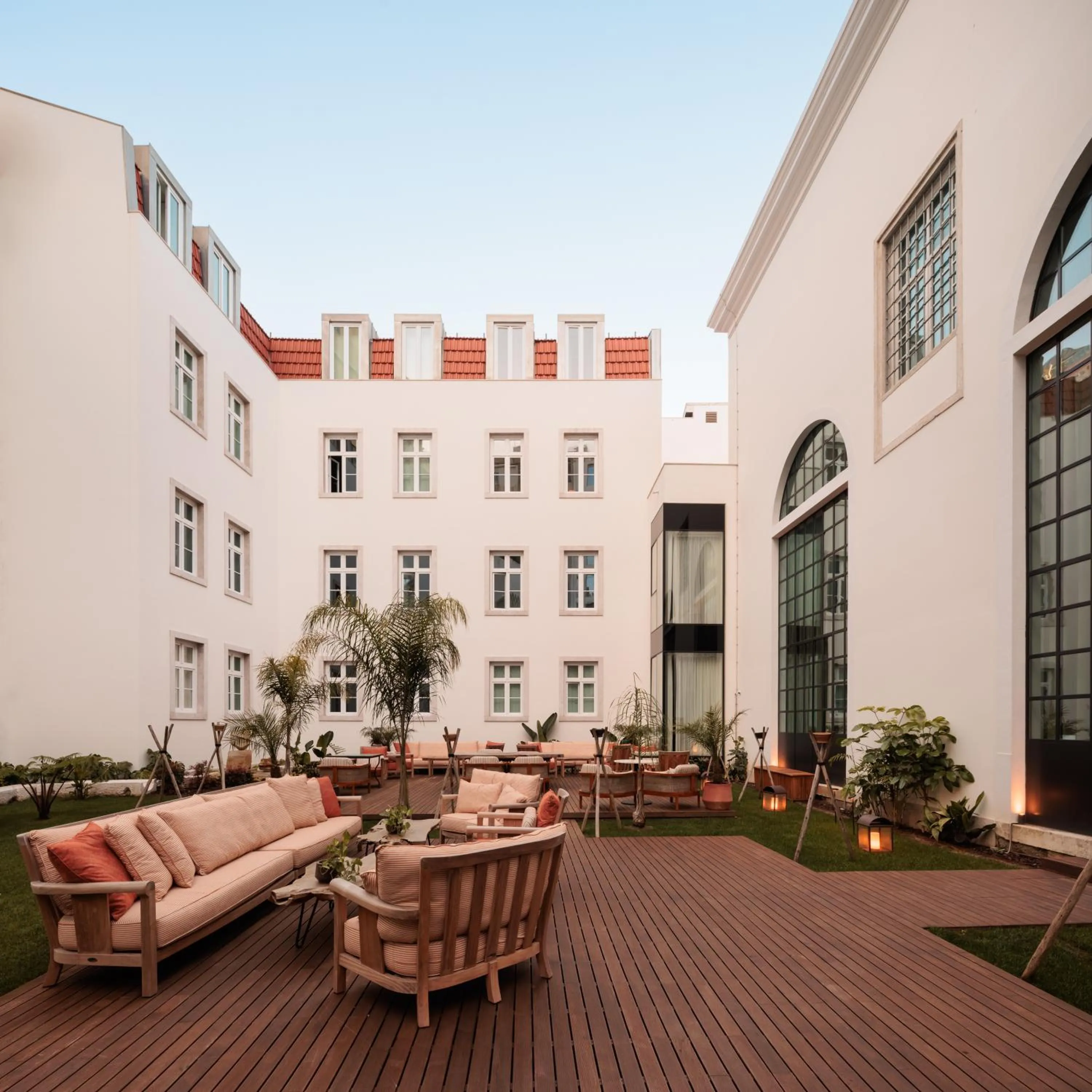 Inner courtyard view in Locke de Santa Joana
